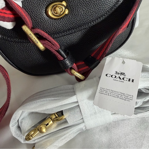 ❤️ COACH 🌺 willow saddle bag Black Pebbled Leather Crossbody Red and black Strap - Picture 3 of 17